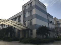 港闸区厂房出租，靠近南通理工学院，一栋3层，有电梯，单层面积