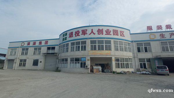 通州刘桥镇，钢结构厂房，行车5吨，紧靠高速入口